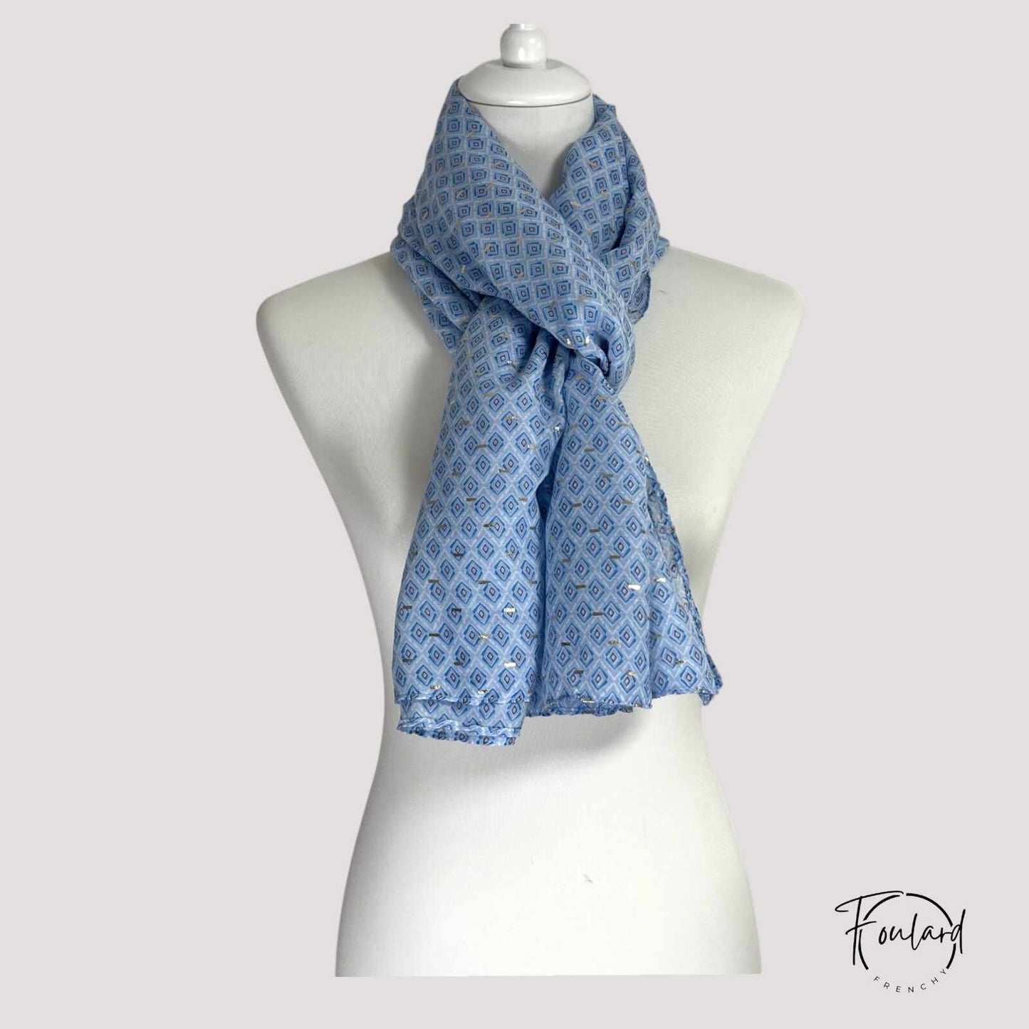 Foulard femme bleu à motifs géométriques dorés