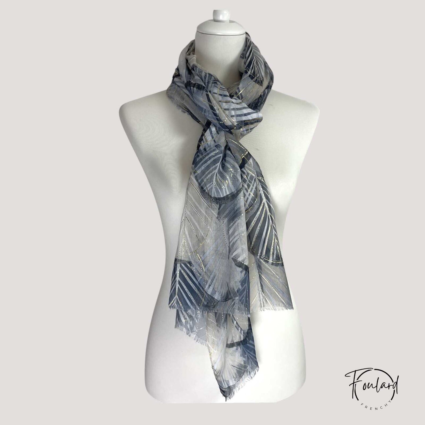 Foulard femme noir à motifs graphiques et dorures