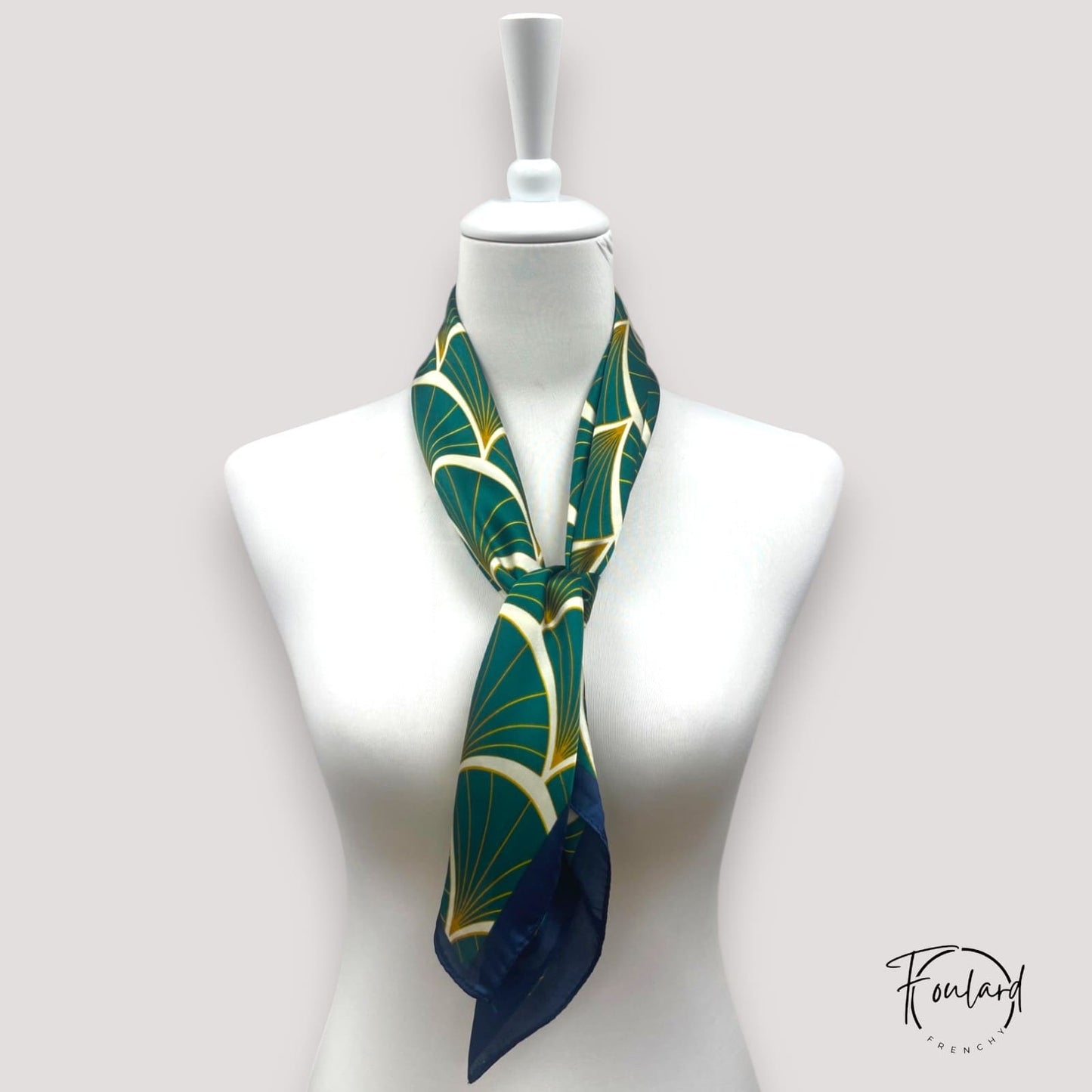 Foulard carré 70x70 – Vert émeraude et doré