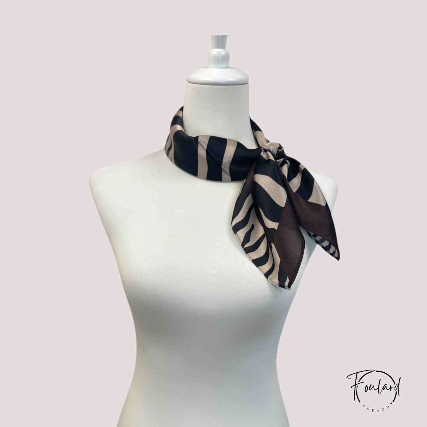 ALBANE Foulard Cheveux Femme Carré Soie Marron à motifs