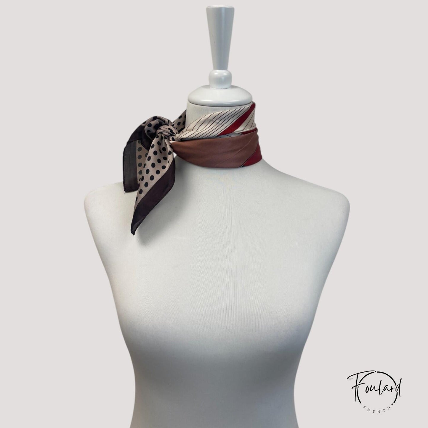 Foulard carré 70x70 – Motif mixte pois et rayures