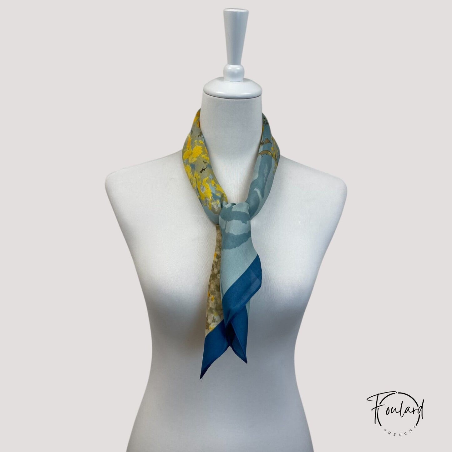 Foulard carré 70x70 – bleu et jaune lumineux