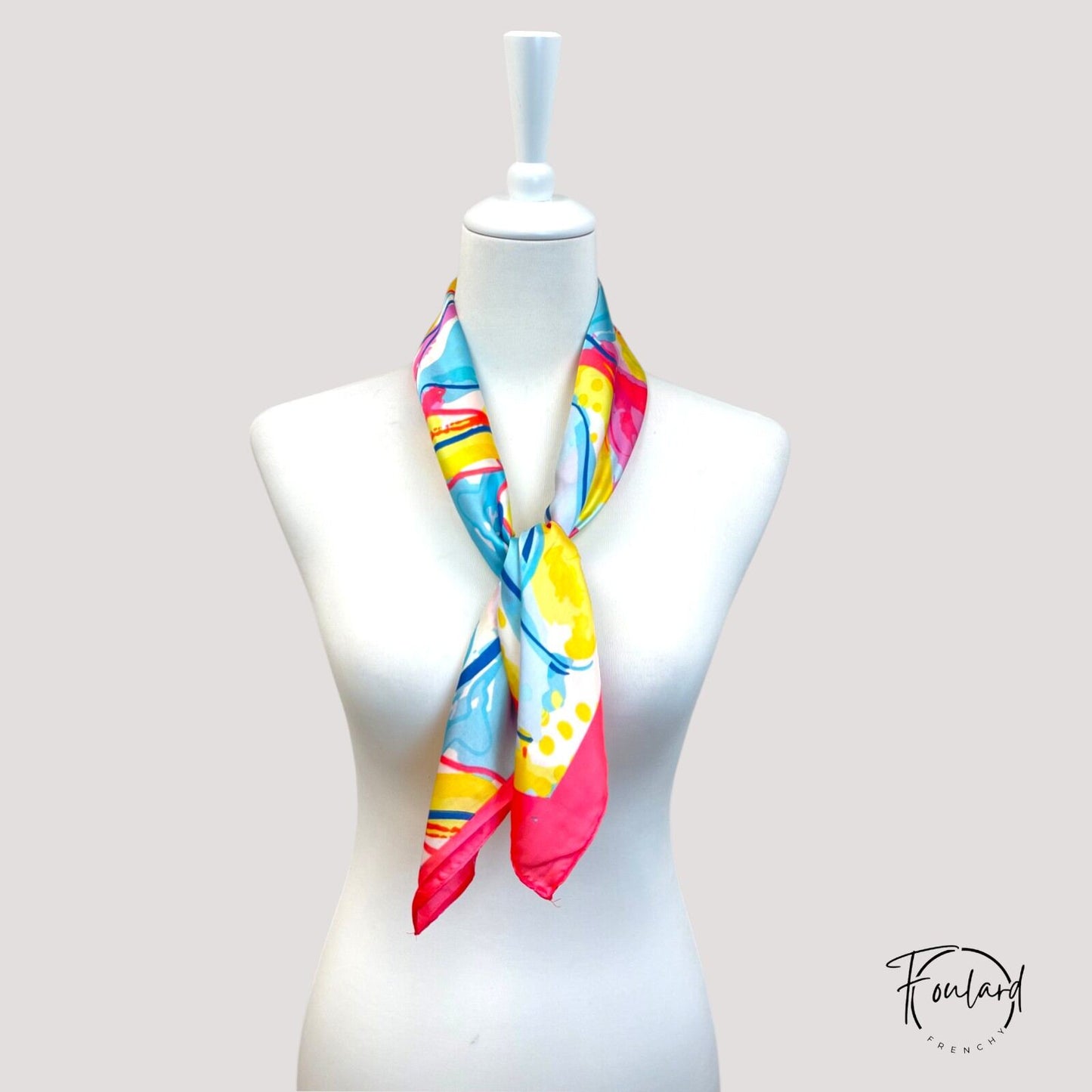 Foulard carré 70x70 – Motif abstrait multicolore