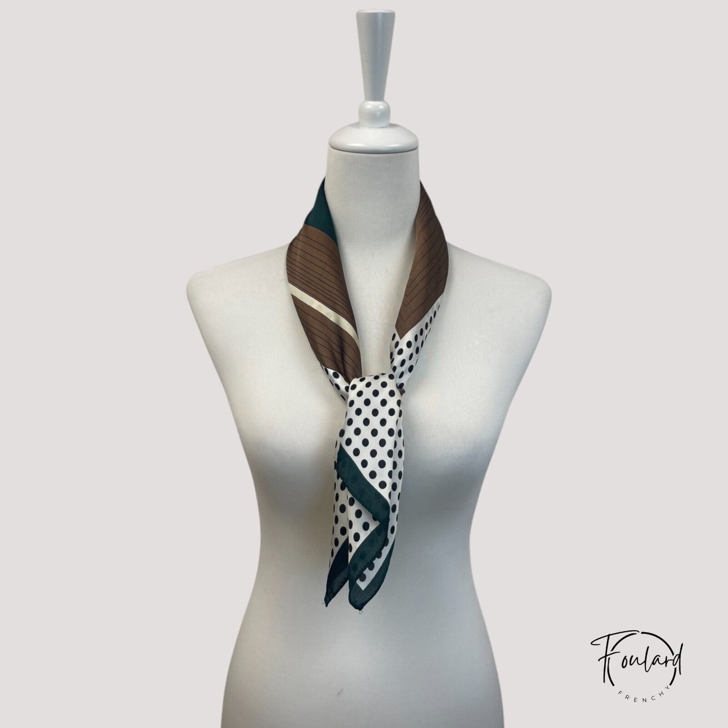 Foulard carré 70x70 – Pois noirs et rayures