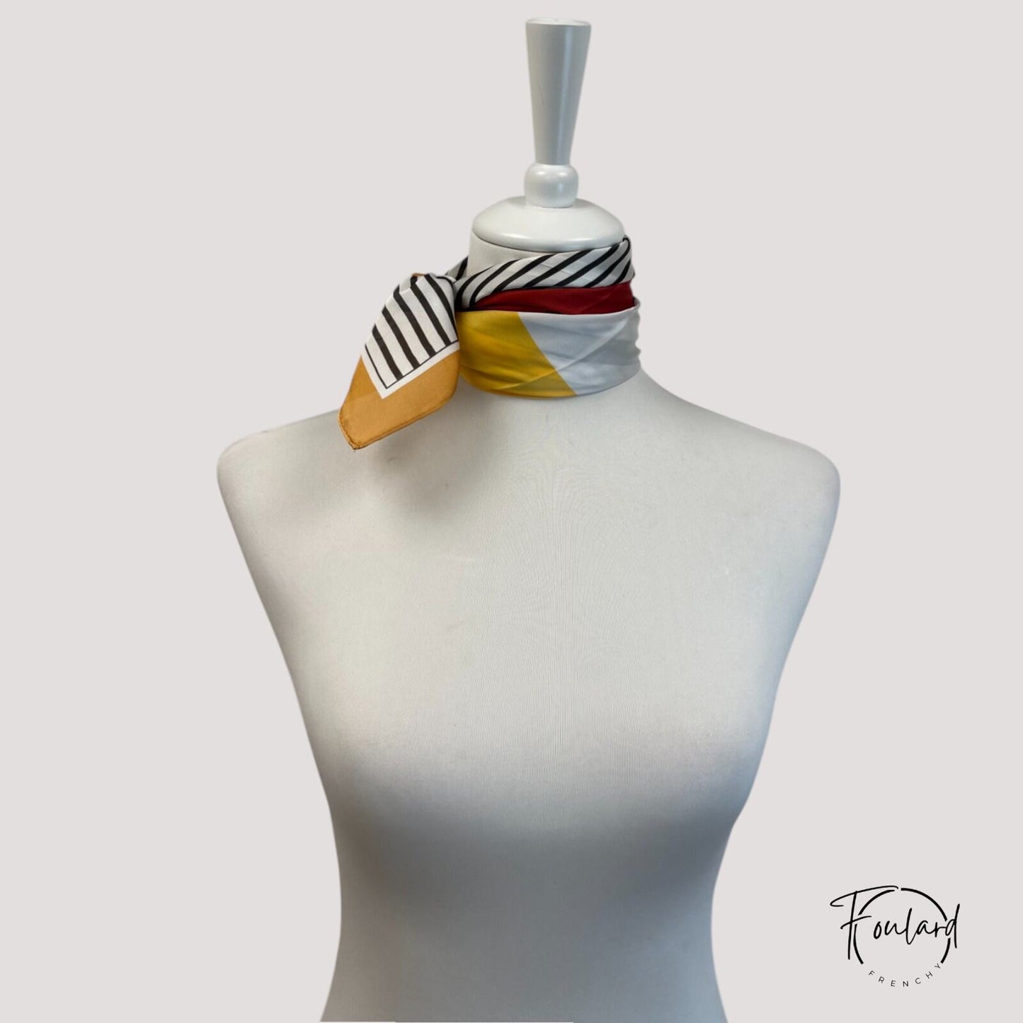 Foulard carré 70x70 – Rayures noires