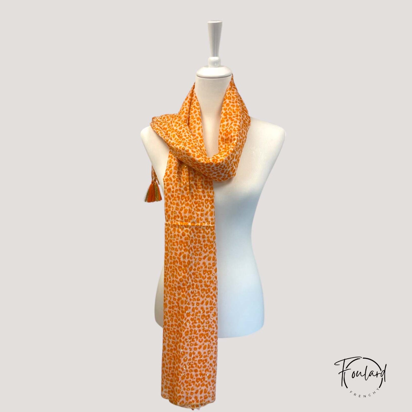Foulard orange imprimé léopard doré