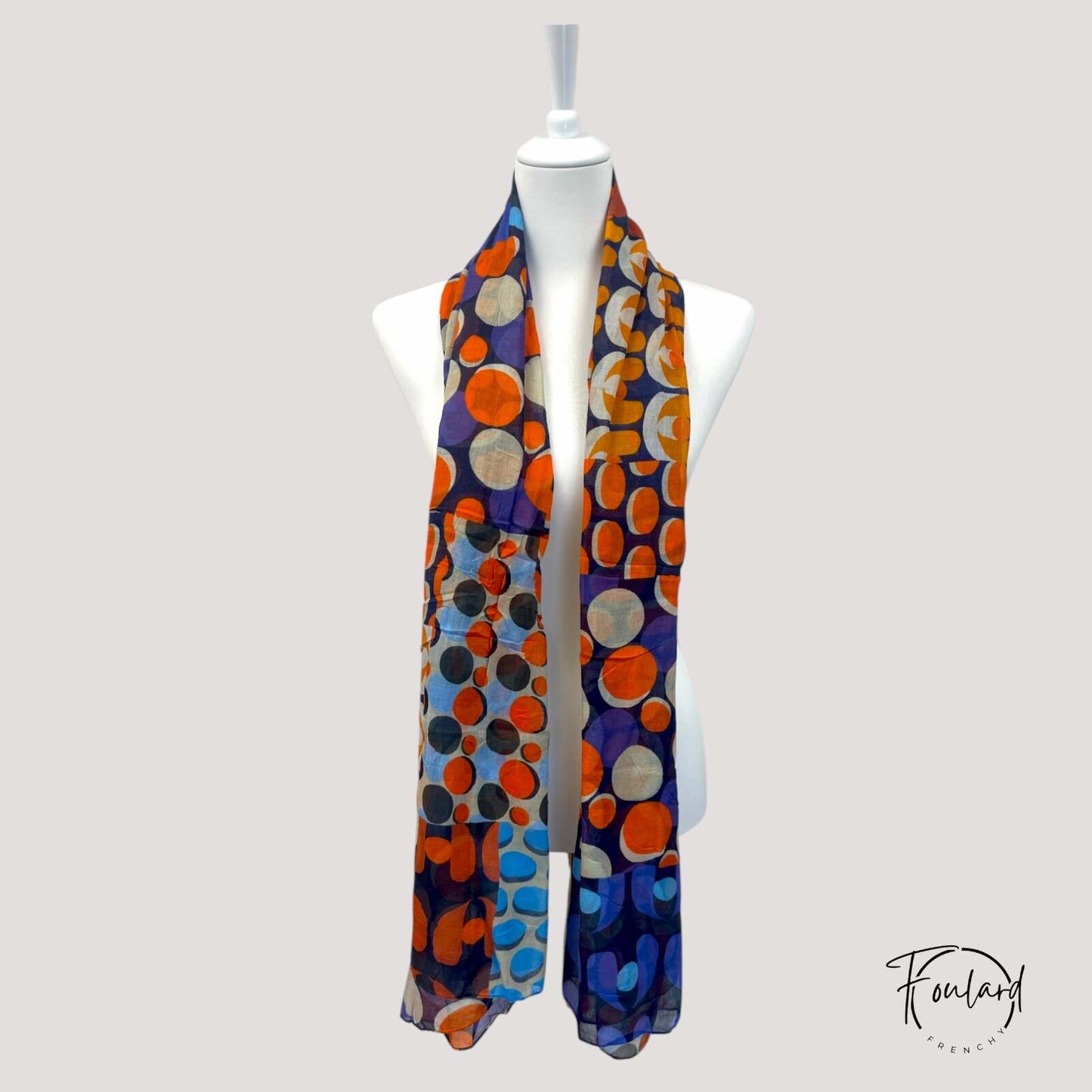 Foulard femme à motifs géométriques rouge -orange -violet- bleu
