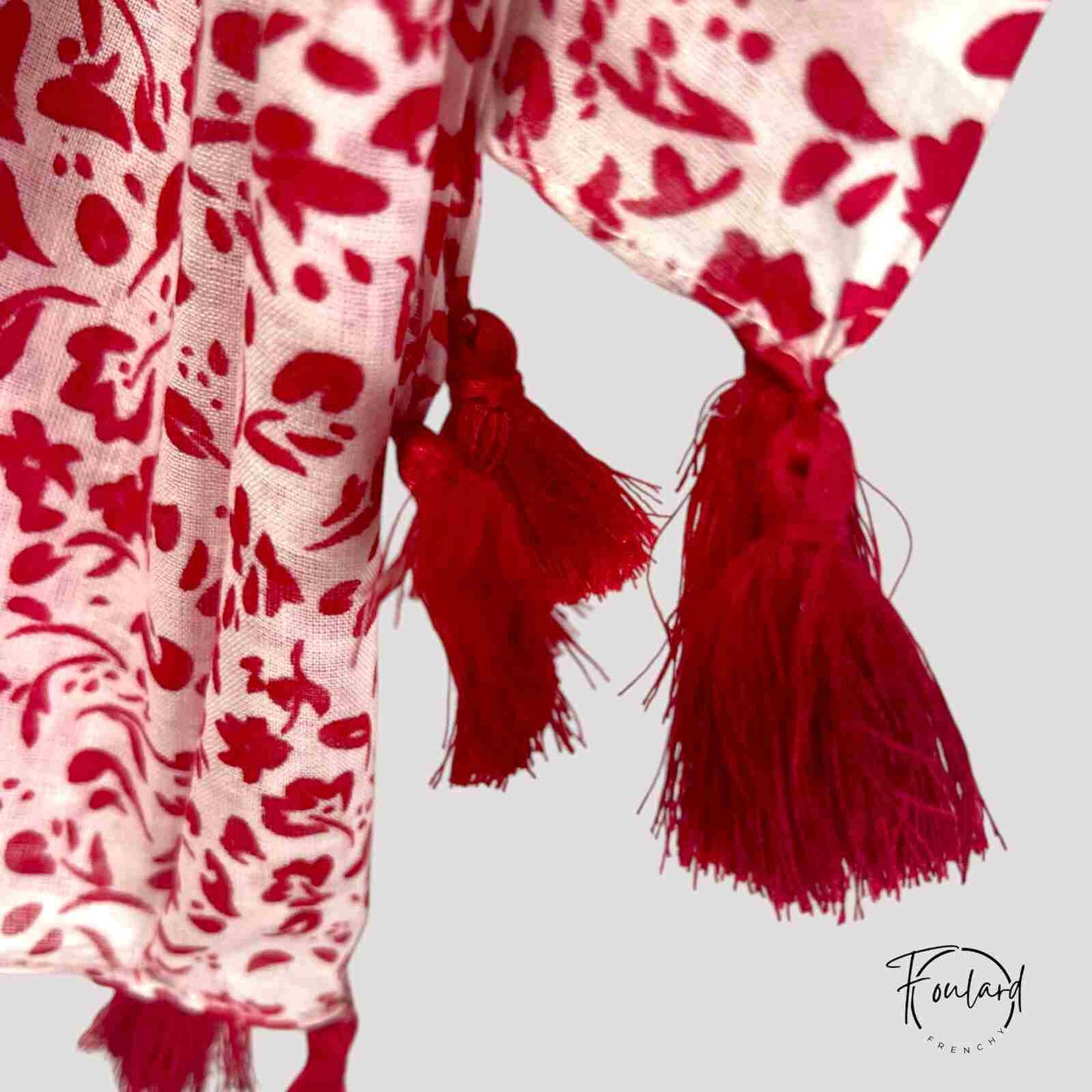 Foulard femme rouge à motif floral