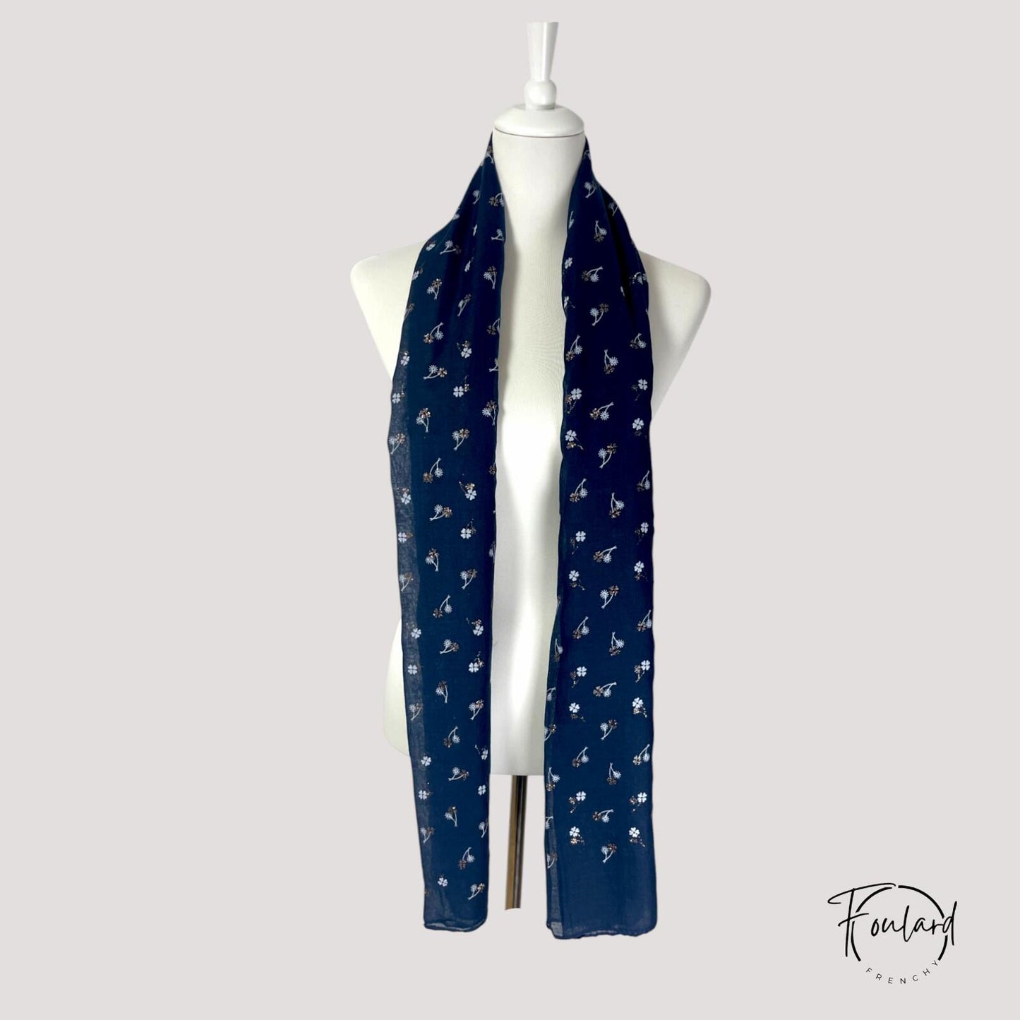 Foulard femme noir à motif floral doré