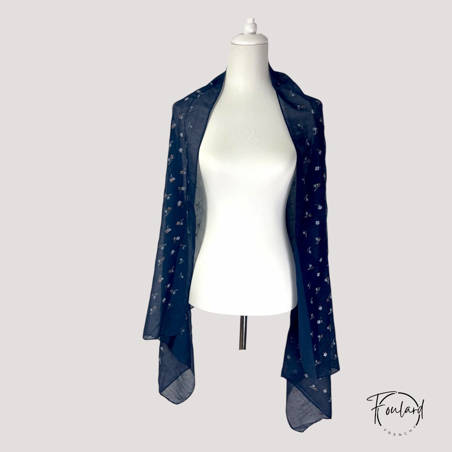 Foulard femme noir à motif floral doré