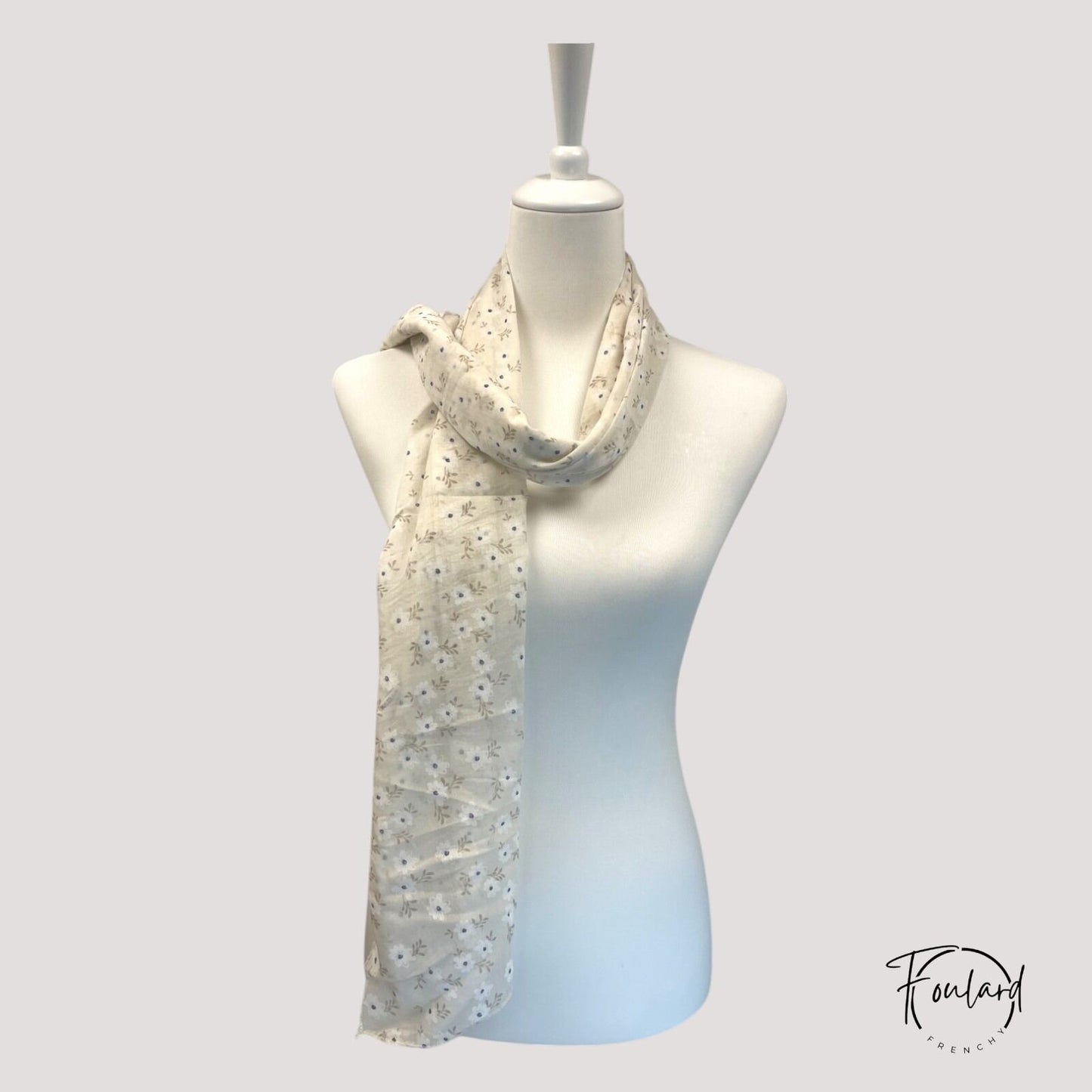 Foulard femme beige à fleurs blanches