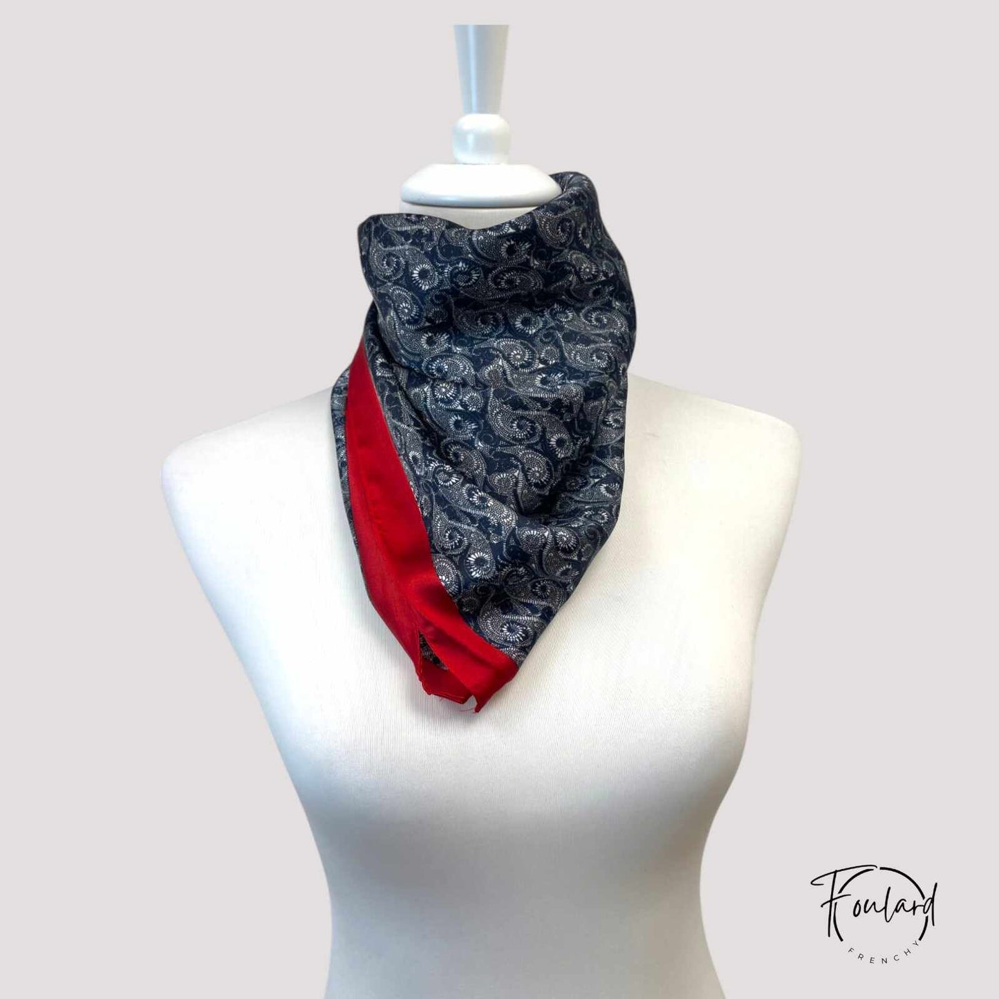 HÉRA Foulard Cheveux Femme Carré Bleu Marine Argenté à motifs