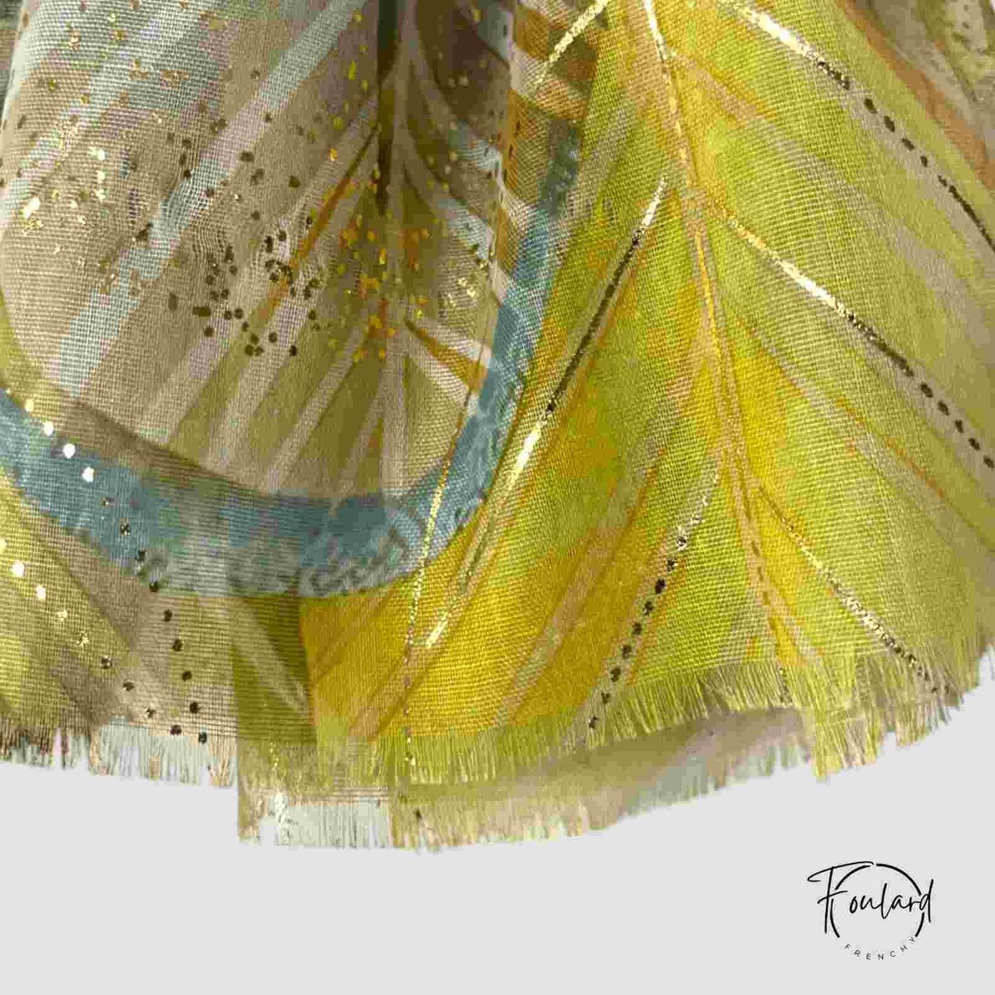 Foulard femme jaune à motifs graphiques dorés