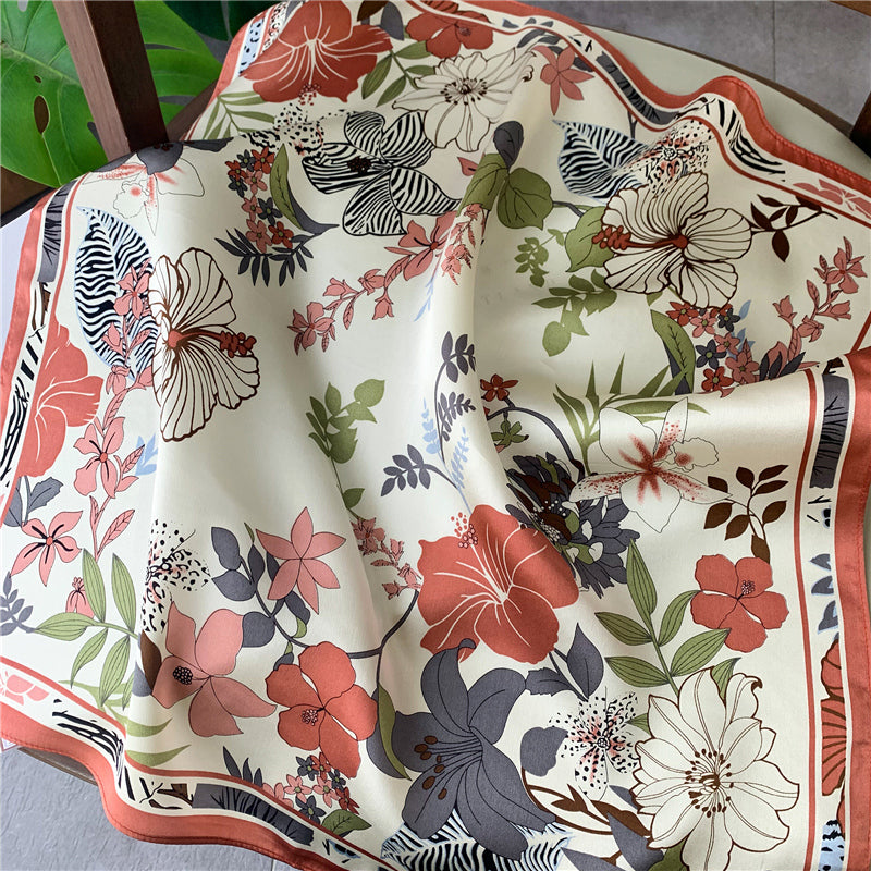 LILYA Foulard Femme Carré Soie Blanc Crème Rose à motifs