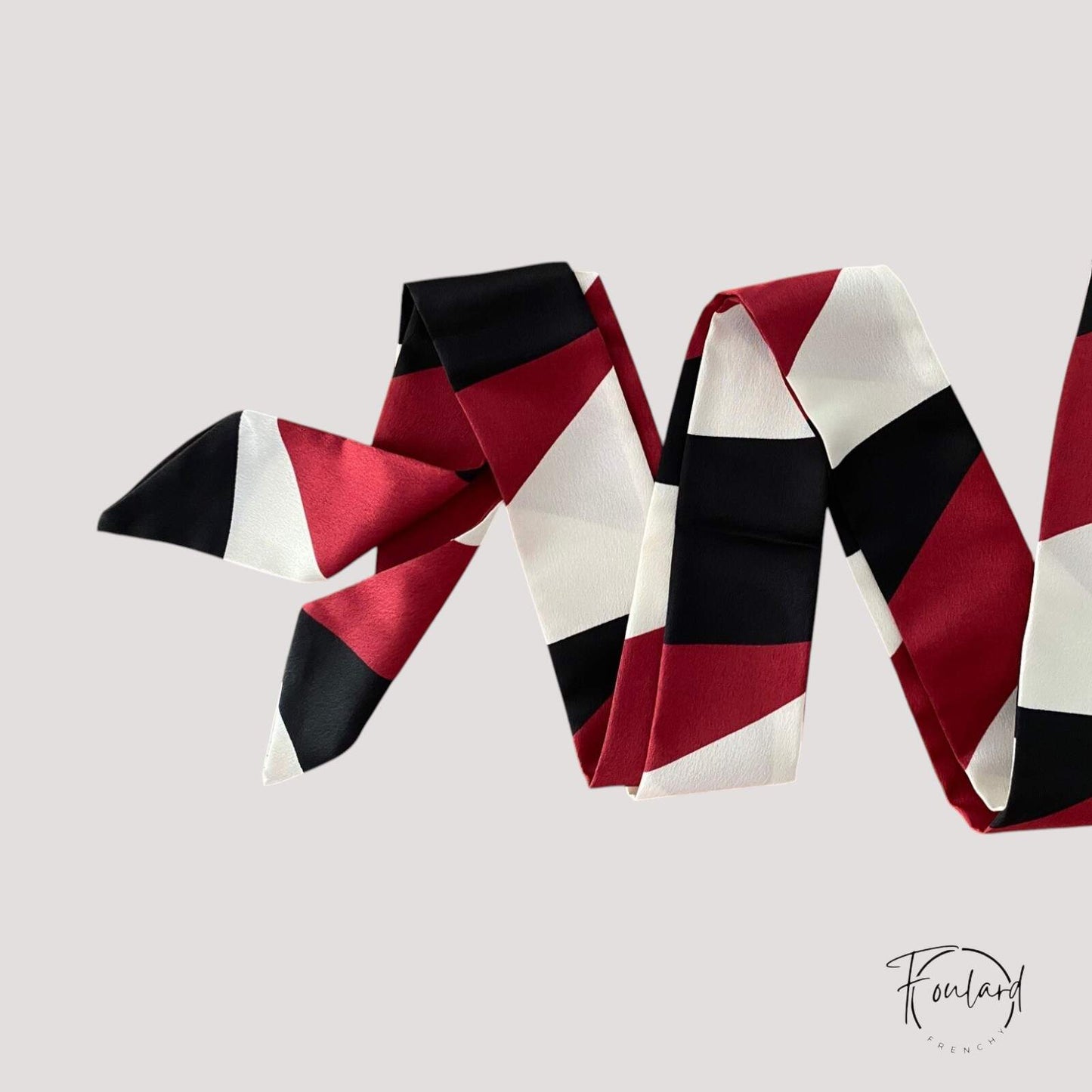 Ceinture foulard graphique rouge, noir et blanc
