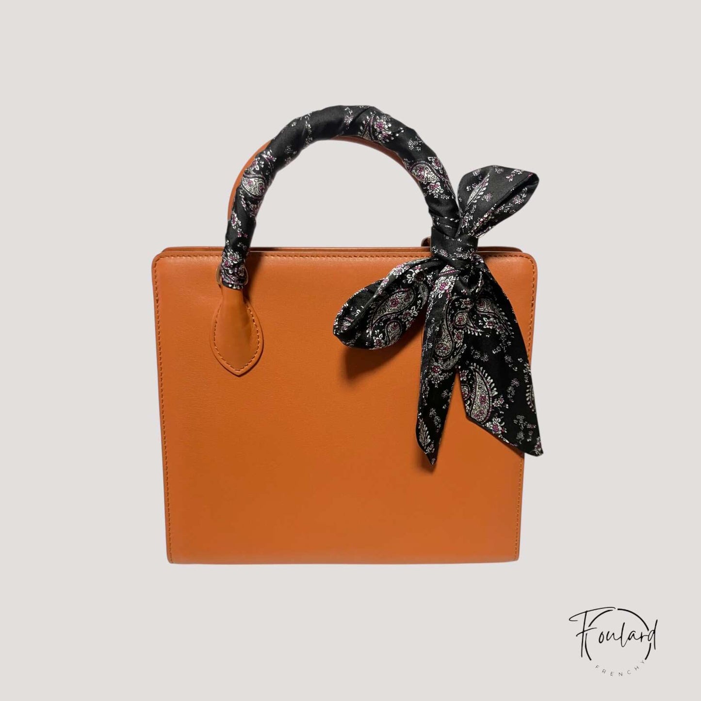 Ceinture foulard noire à motif cachemire violet