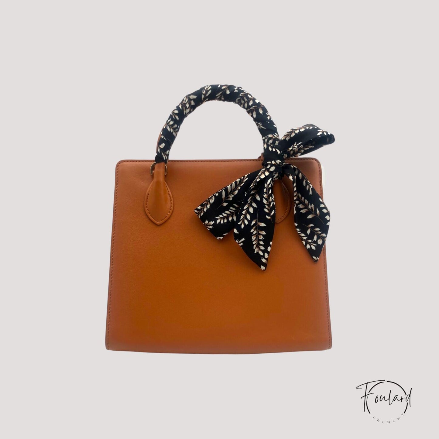 Ceinture foulard noire motif sésame