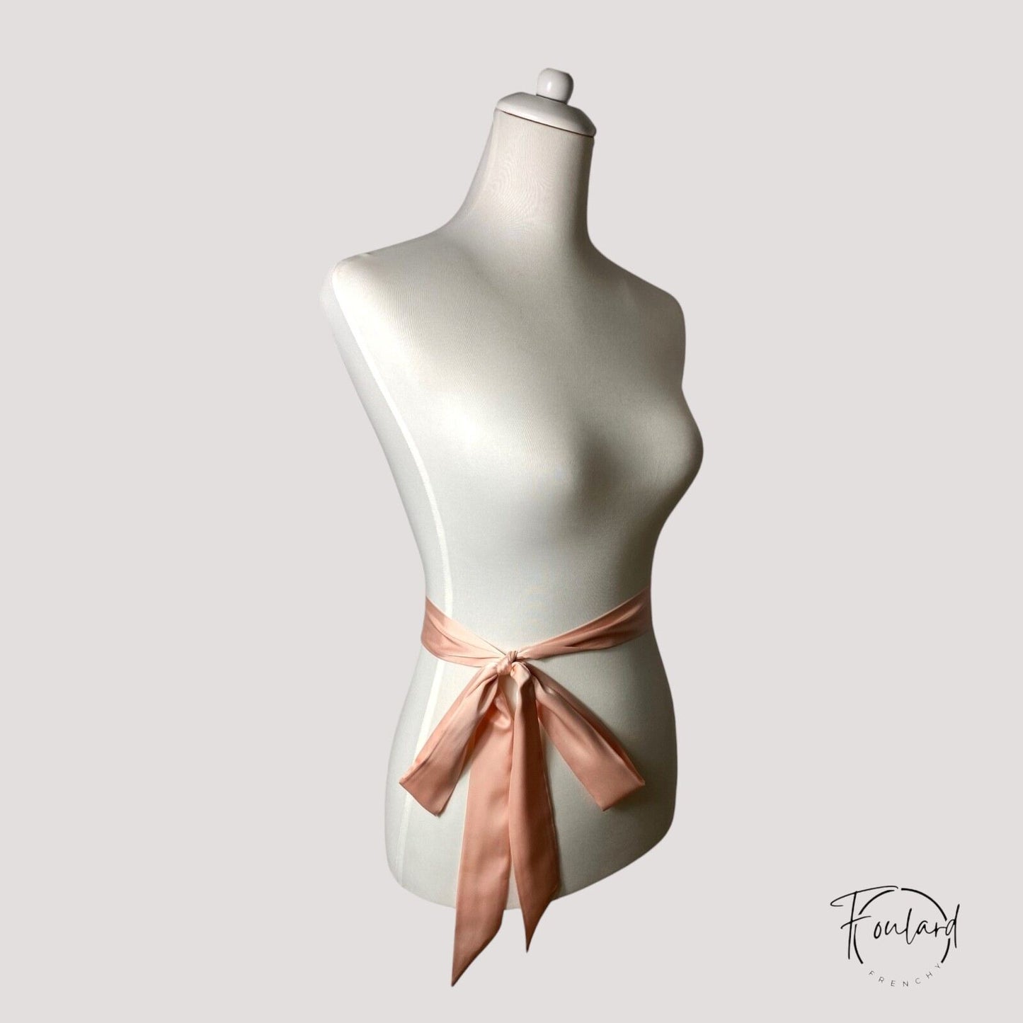 Ceinture Foulard Rose Pâle Satinée