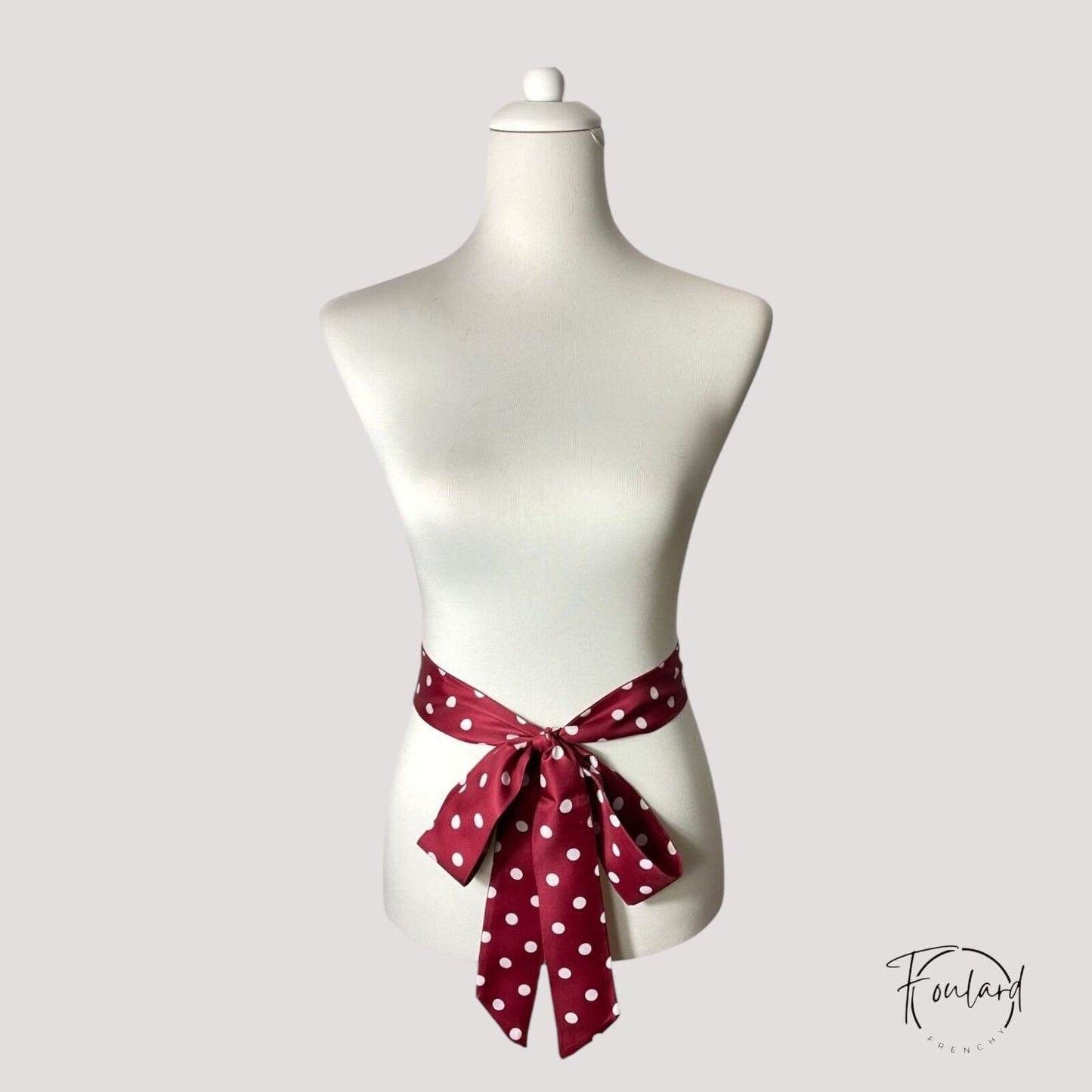 Ceinture foulard rouge à pois blancs
