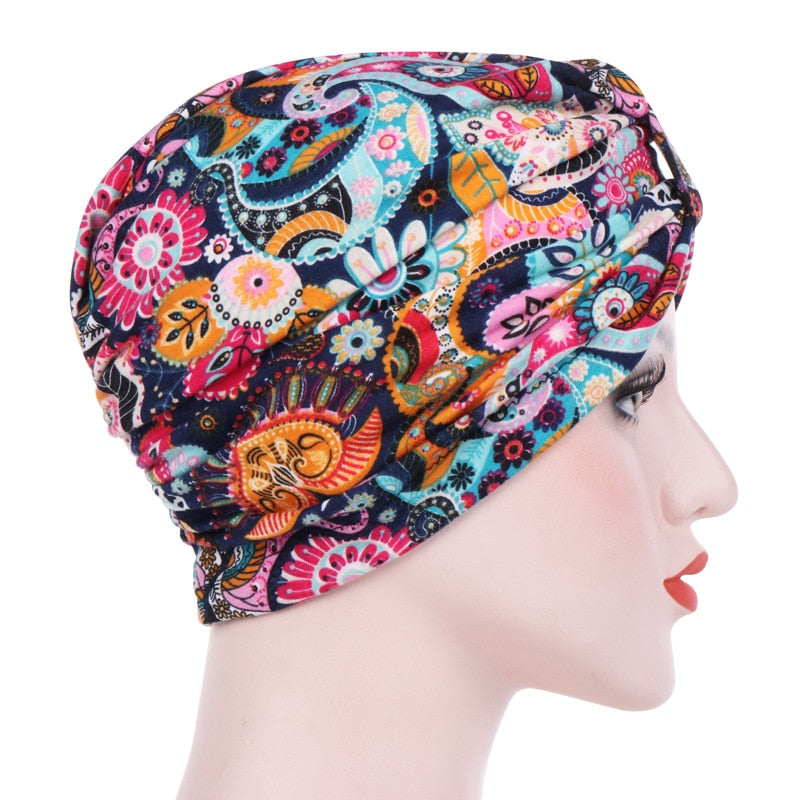 ERNESTINE Bonnet Femme Moderne Foulard Chimio Noir à motifs