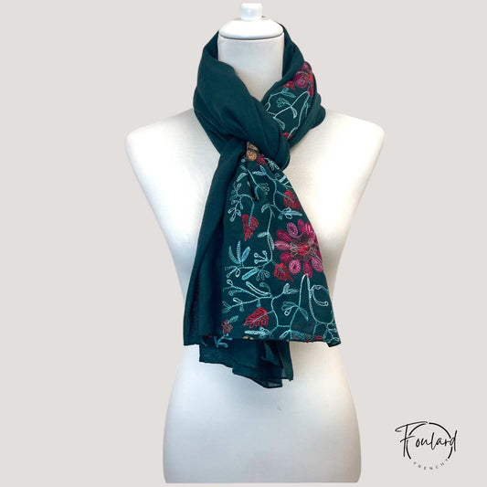 Foulard Brodé Floral – Vert Émeraude Élégant