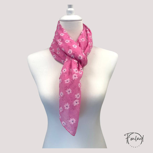 Foulard femme rose à fleurs blanches