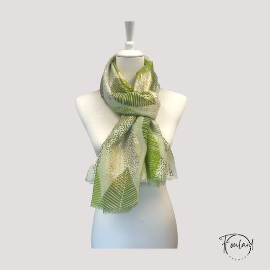 Foulard femme motif feuilles vertes et doré