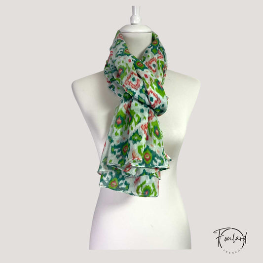 Foulard femme à motif ethnique vert et rouge