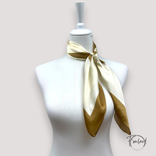 Foulard carré 70x70 – Rayures ivoire et camel