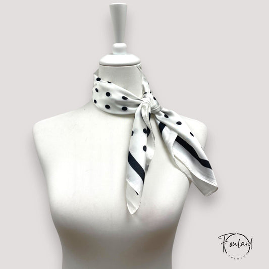 Foulard carré 70x70 – Pois noirs sur fond blanc, l’élégance intemporelle en version moderne