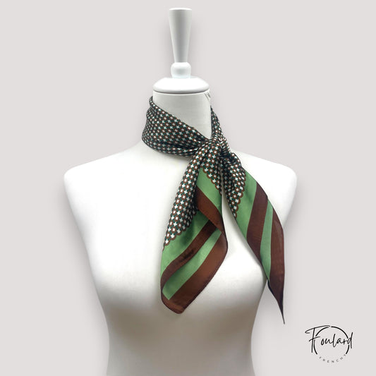 Foulard carré 70x70 – Motif géométrique rétro vert et marron