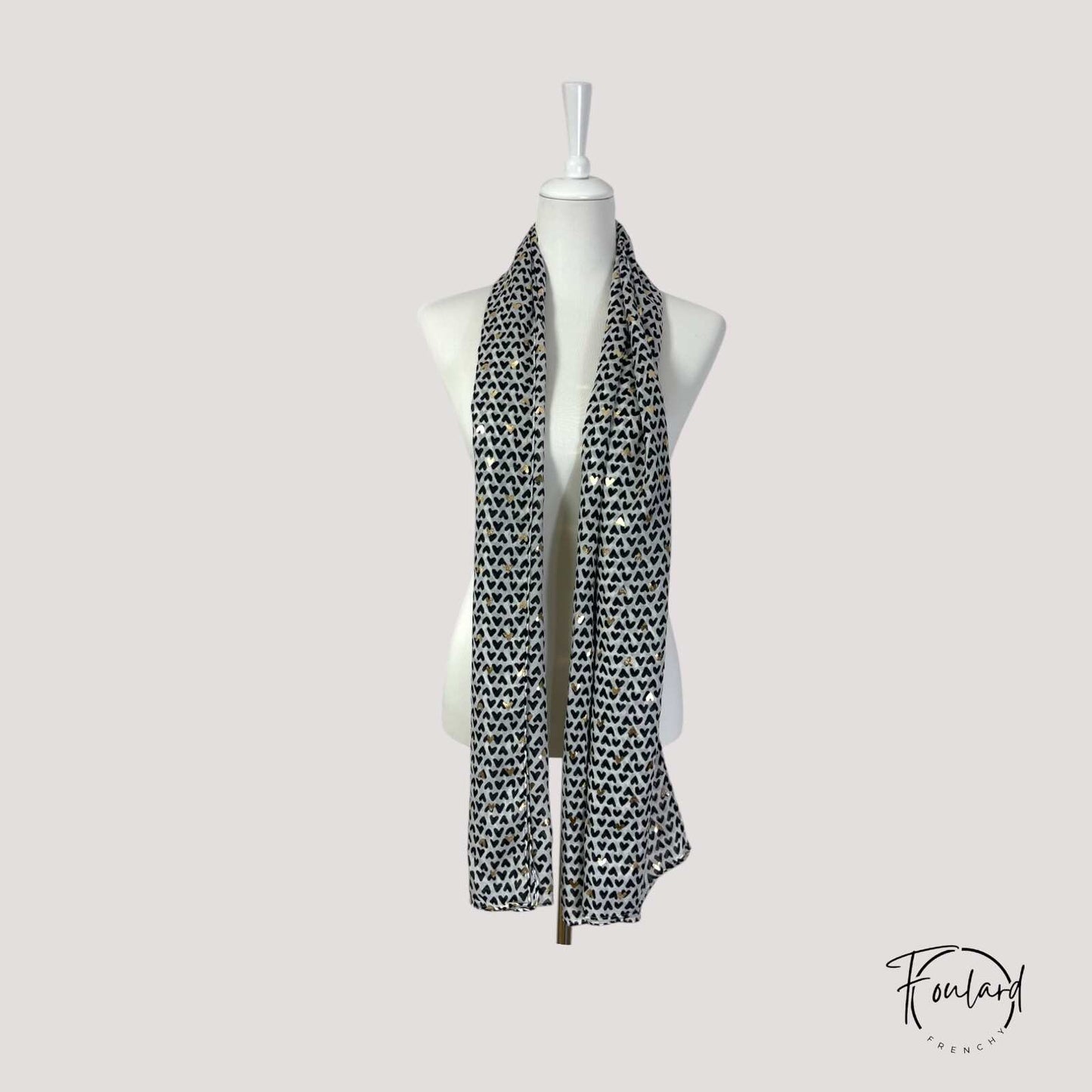 Foulard femme noir à motif cœur doré