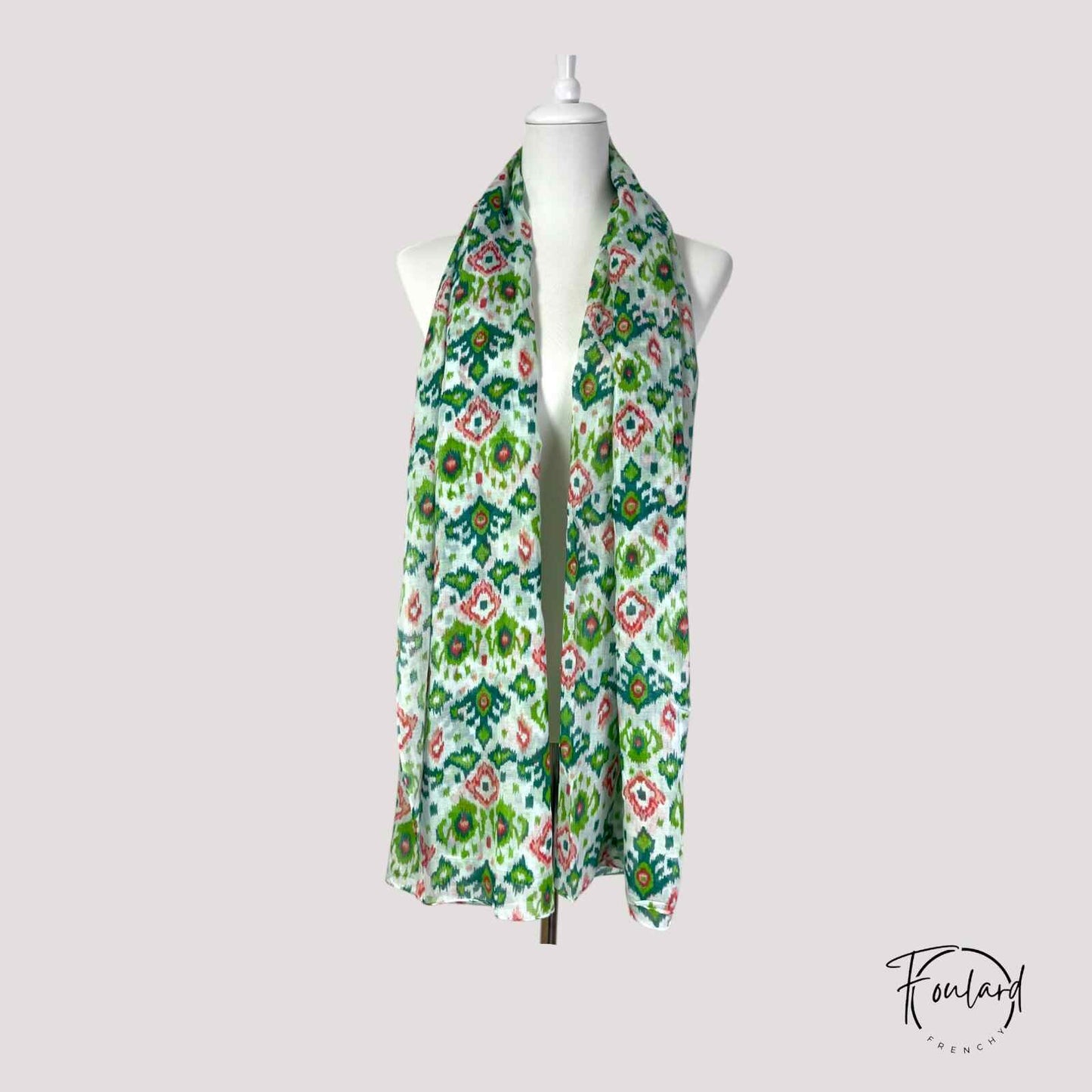 Foulard femme à motif ethnique vert et rouge