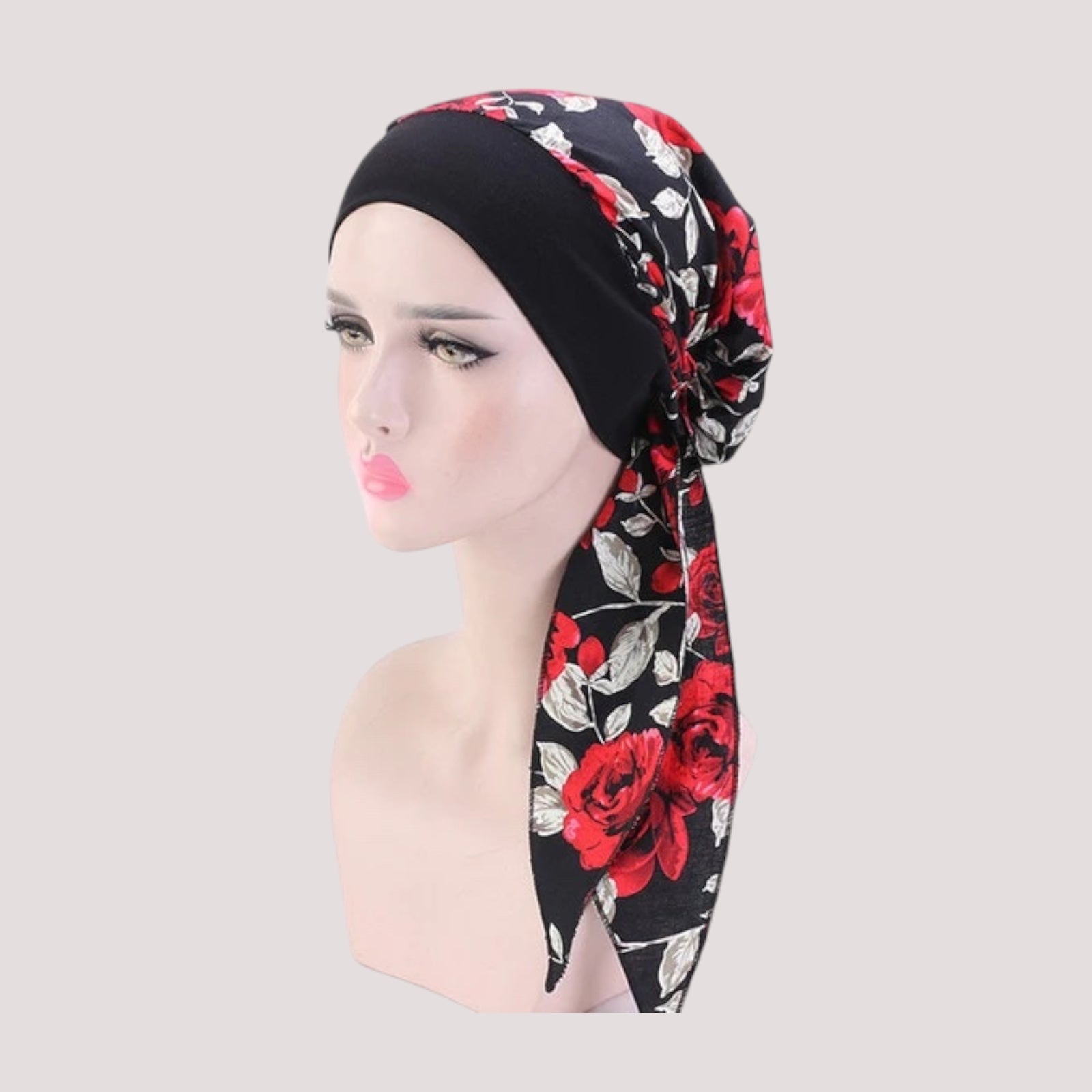 Toboggan foulard western, motif floral rond avec pierre de Toboggan foulard western, motif floral rond avec pierre de