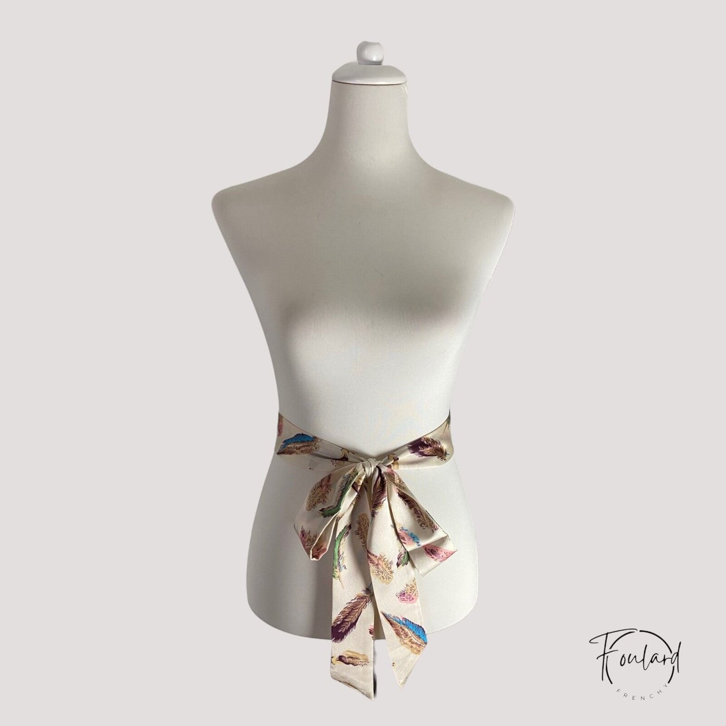 Ceinture foulard crème à motif plume
