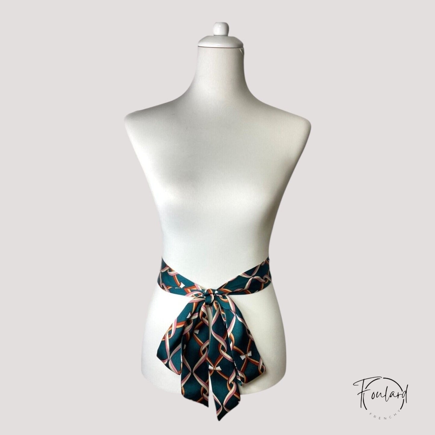 Ceinture foulard verte à motifs entrelacés
