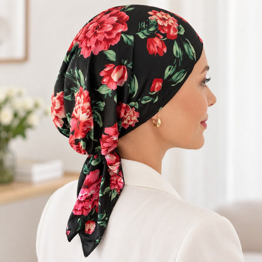 Foulard chimio noir à fleurs rouges et roses