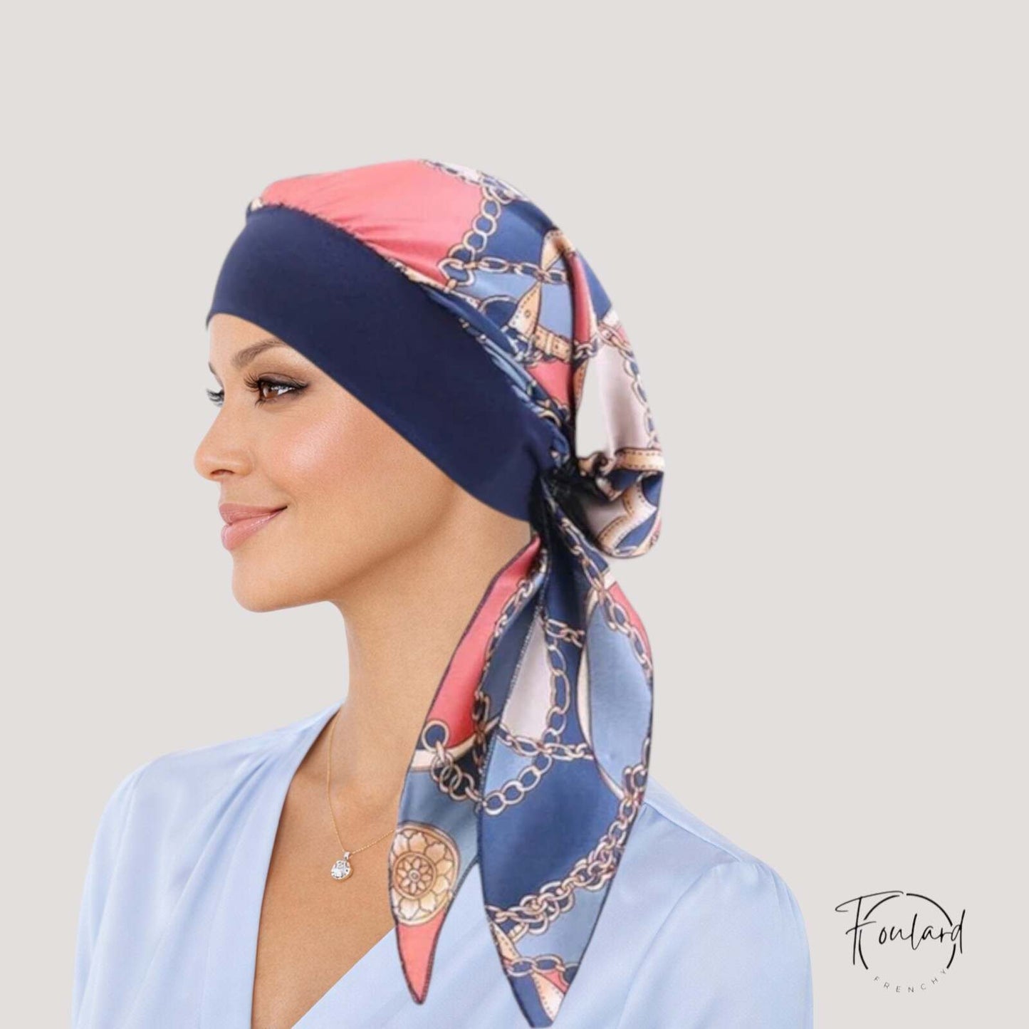 AGATHE Foulard Cheveux Femme Moderne Chimio Bleu Marine Rose à motifs