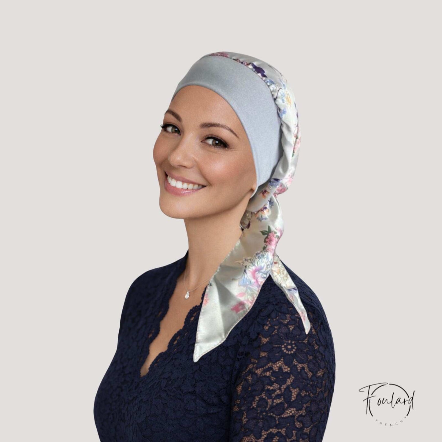 JUDITH Foulard Cheveux Femme Moderne Chimio Gris à motifs
