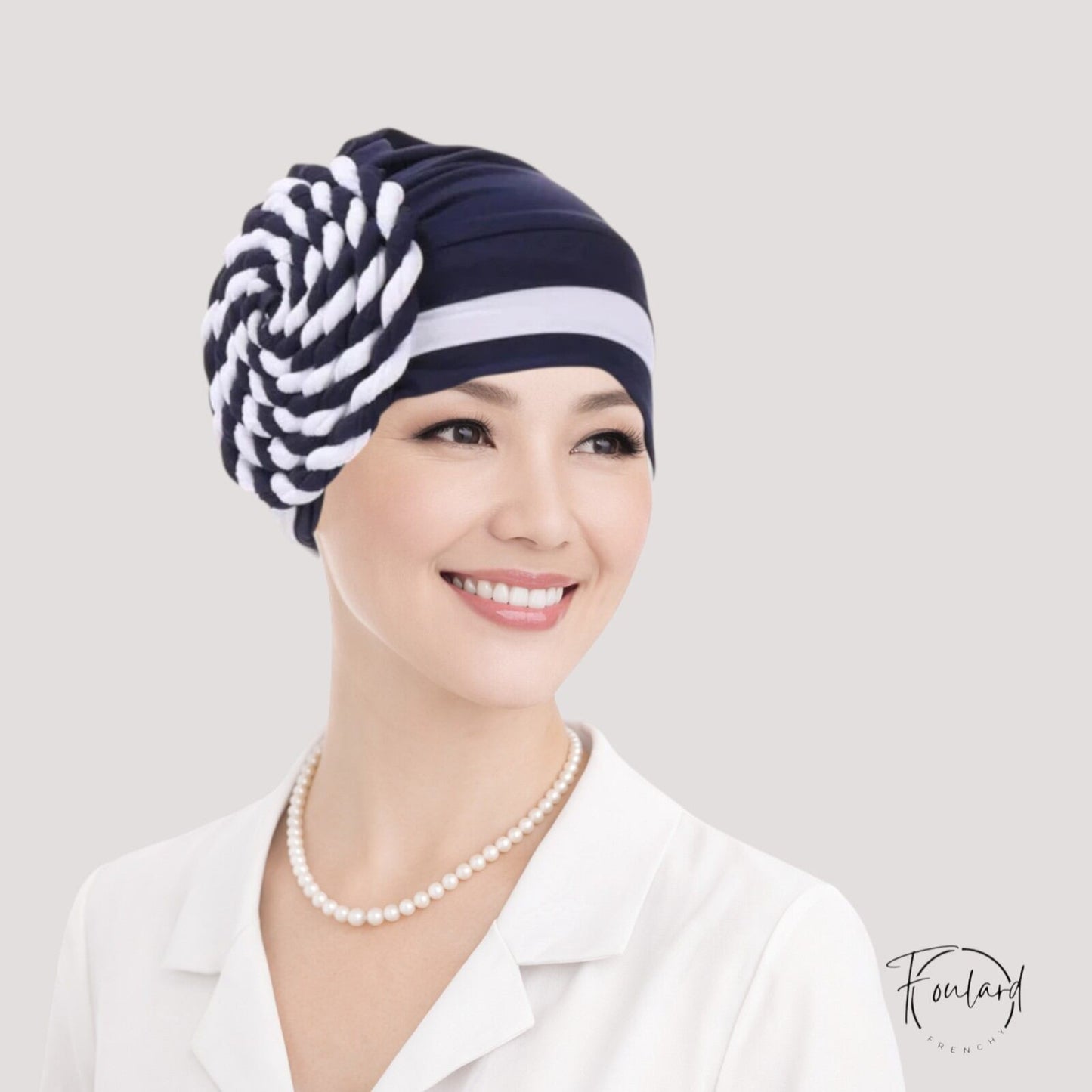 Bonnet Chimio Foulard Cheveux Femme Moderne Bleu Marine