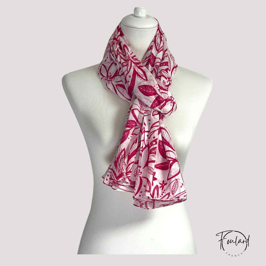 Foulard en coton rose fuchsia à motif floral – Élégance et fraîcheur estivale