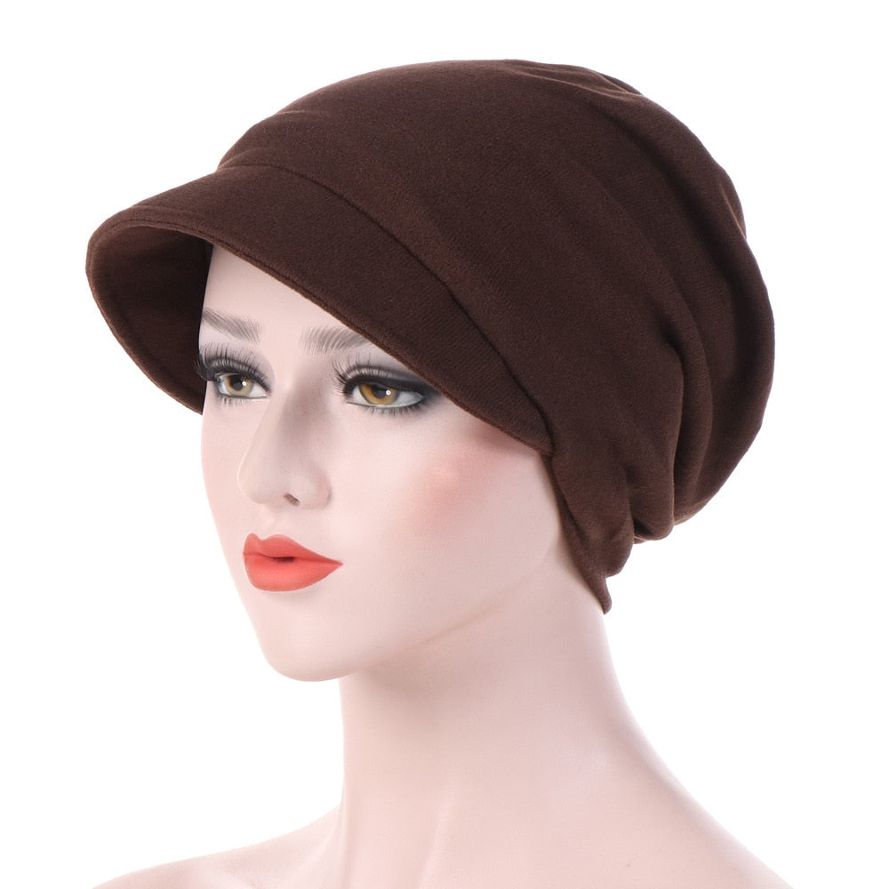 La casquette foulard chimio ou bonnet chimio SYLVIE pour femme, de couleur marron, par Foulard Frenchy