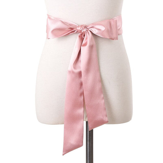 La ceinture foulard pour robe NADEGE pour femme, couleur rose satin, de chez foulard frenchy