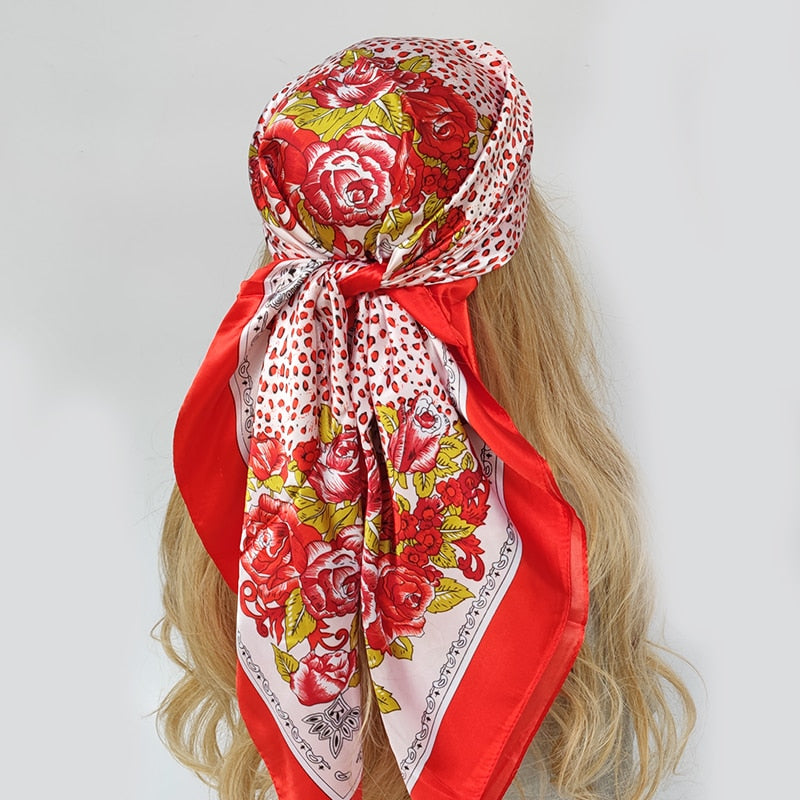 Le foulard cheveux femme ADELINE rouge à motifs dessins de FOULARD FRENCHY