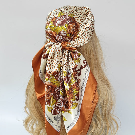 Le foulard cheveux femme Chloé blanc crème et marron à motifs de Foulard Frenchy