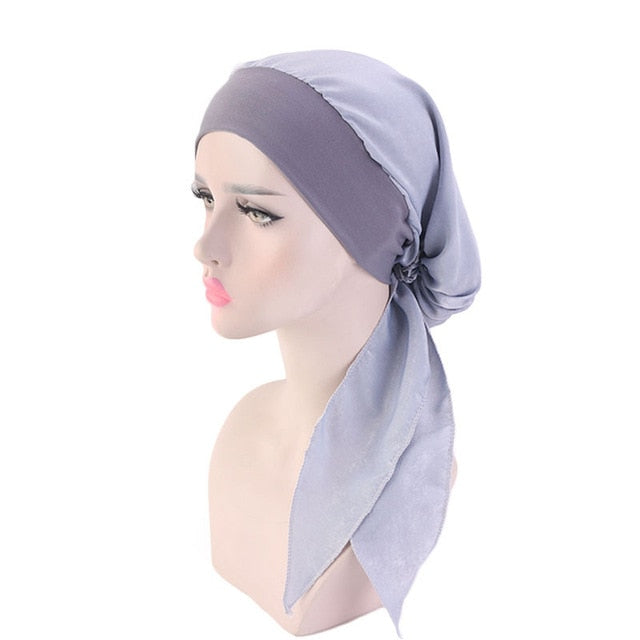 Le foulard chimio pour femme violet uni à porter sur les cheveux, modèle Margaux, de chez foulard frenchy