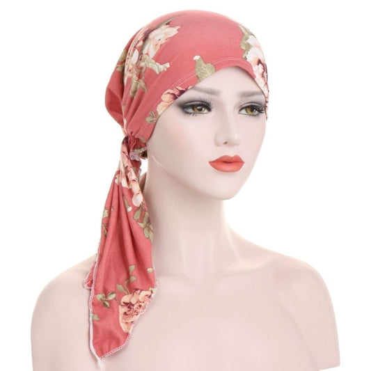 Le foulard chimio femme ALOISE pour cheveux, couleur rose à motifs, moderne et élégant, de chez foulard frenchy