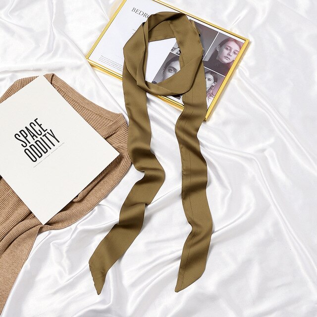 La ceinture foulard pour femme à porter sur robe ou pantalon, de chez foulard frenchy, couleur marron uni