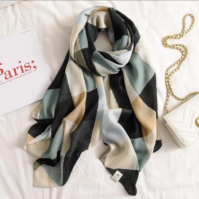 Foulard pour cheveux plissé beige - Flavine – FOULARD FRENCHY